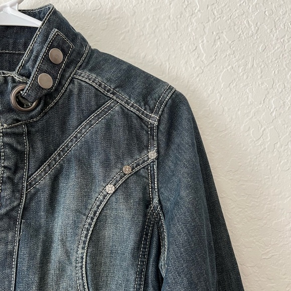 dELiA*s Dark Wash Denim Cropped Jean Jacket Size Large - Picture 5 of 6